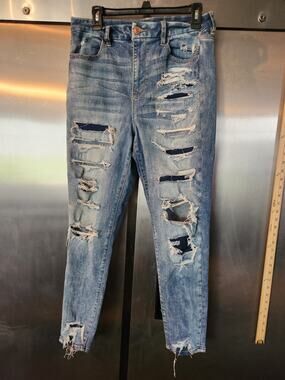 American Eagle Curvy Hi-Rise Jegging Women's Size 12 Destroyed Wash